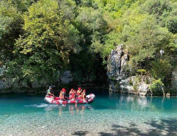 Rafting στα νερά των Ιωαννίνων